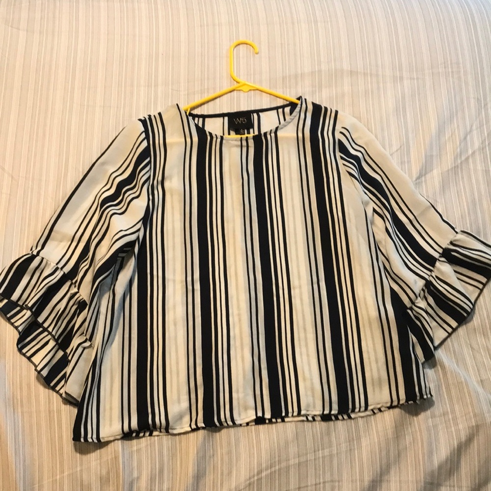 W5 L White and black stripe blouse